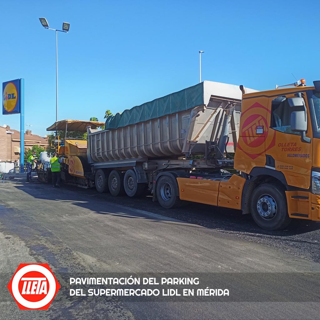 Pavimentación del parking del supermercado LIDL en Mérida